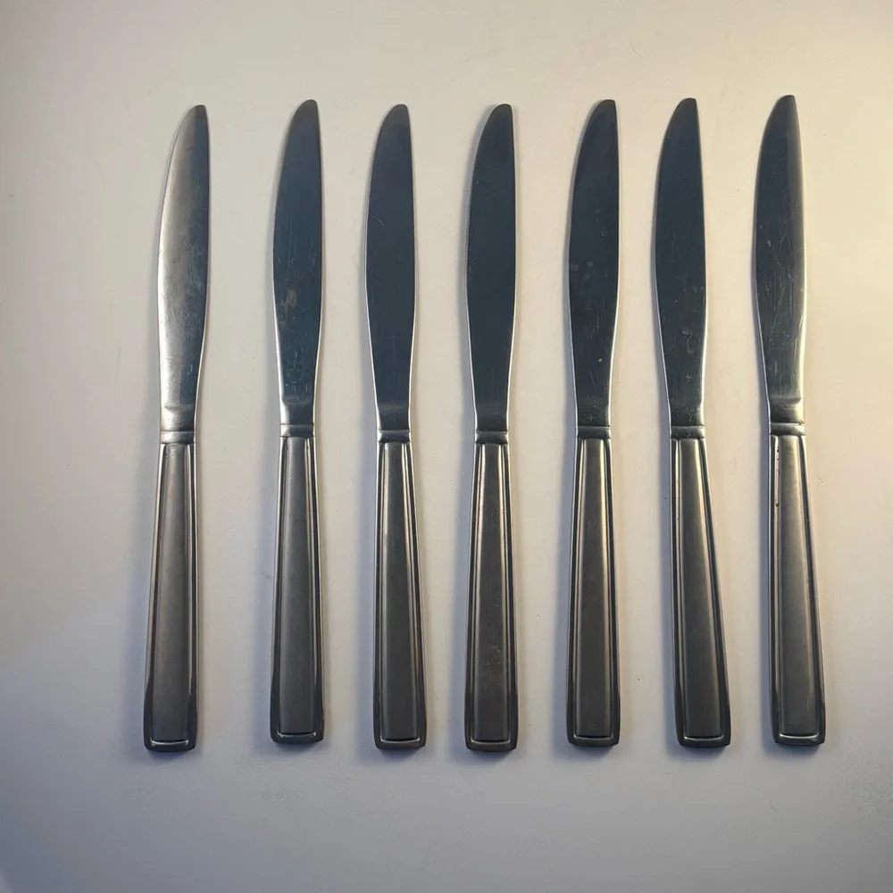 7 Piece Pfaltzgraff Everyday Chalfonte Knives Stainless Steel Glossy Outlined‎